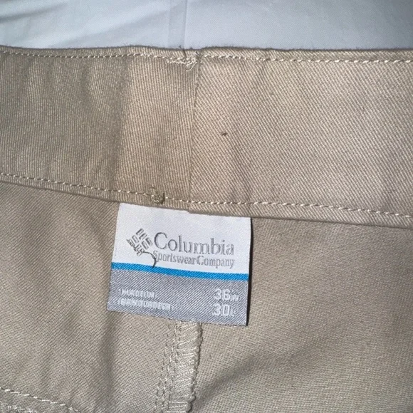Columbia Khaki Chino Pants Versatile Twill Texture